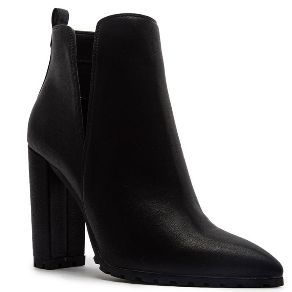 Qupid Signal Faux Leather Lug Sole Heeled Booties - Picture 2 of 5